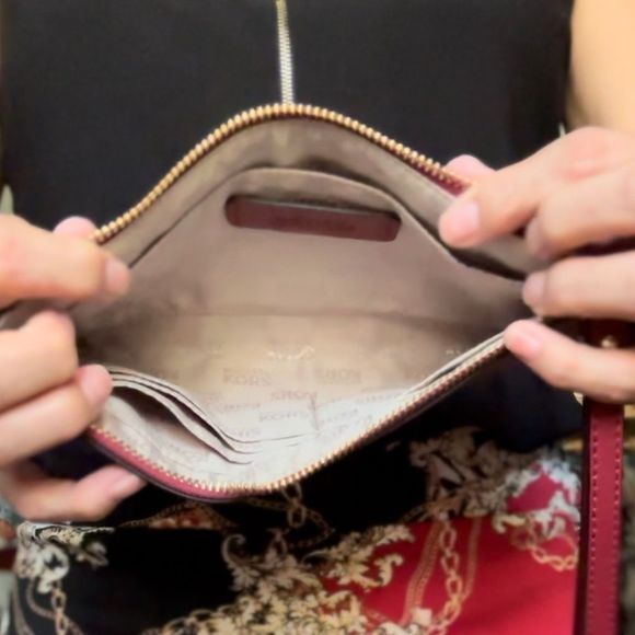 Authentic Michael Kors Jet Set Travel Clutch Wristlet NWOT - Red Studded - Picture 4 of 12